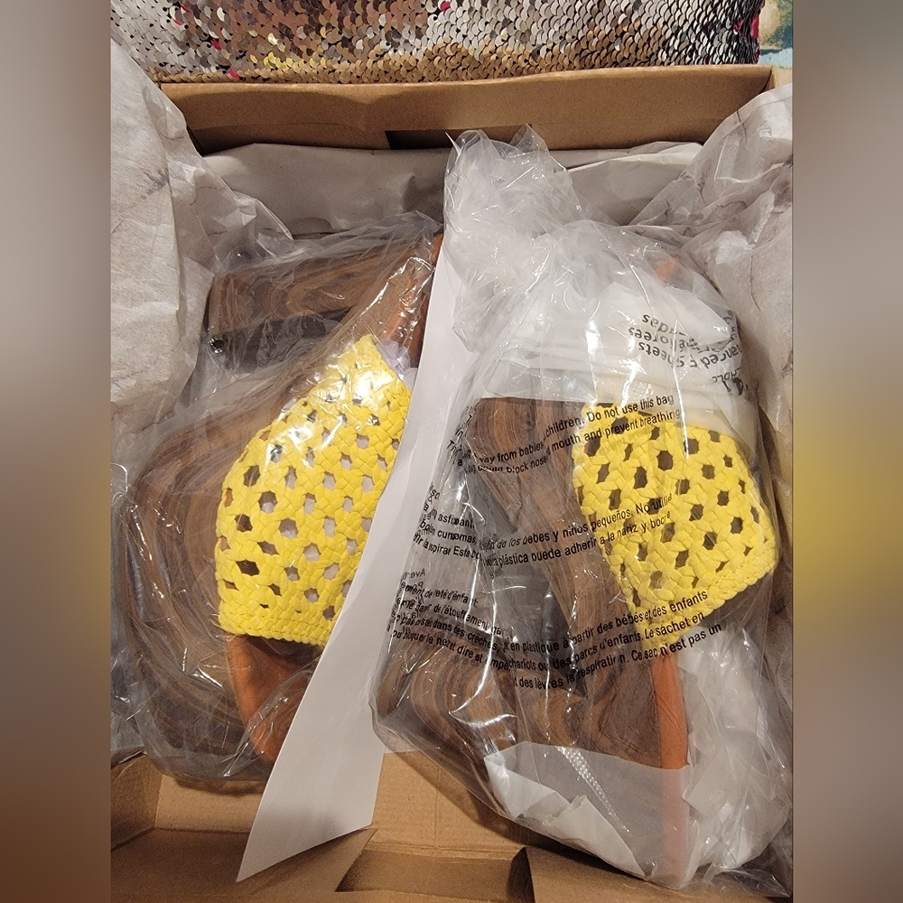 Jessica Simpson Yellow/ mustard color!!! 💛 lightweight.New!Size 7